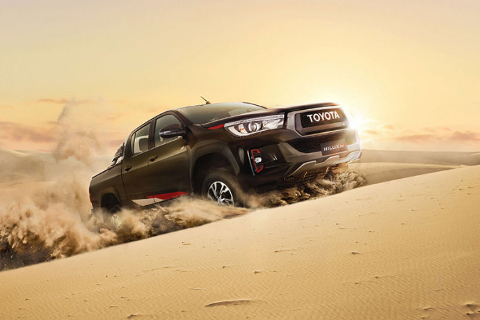 Hilux GR-S agora tem opção de motor V6 a gasolina