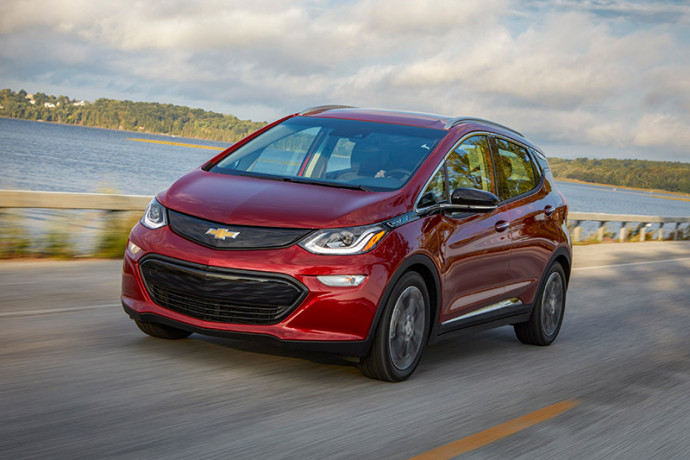 Carro elétrico da Chevrolet começa a ser vendido em outubro no Brasil