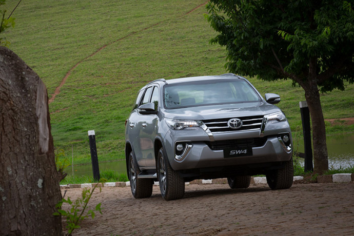 Toyota aumenta produção da Hilux e SW4 na Argentina