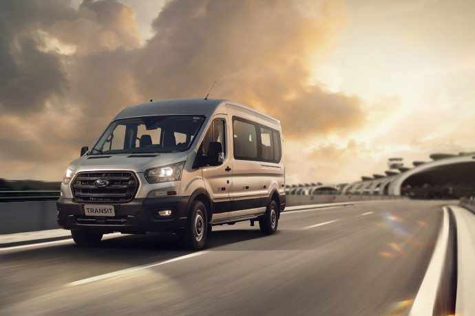 Ford Transit Automática é a primeira van do Brasil com transmissão automática