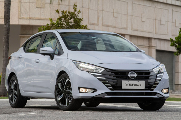 Nissan apresenta linha 2024 do Versa