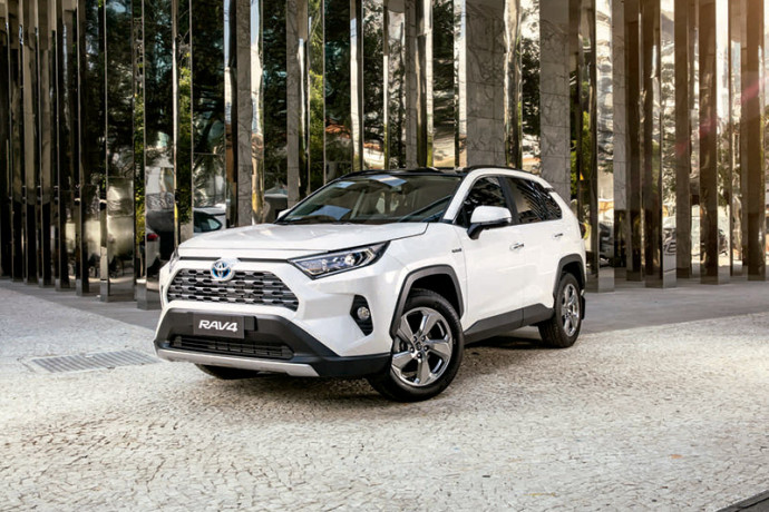 Novo Toyota RAV4 será hibrido e chega em Junho