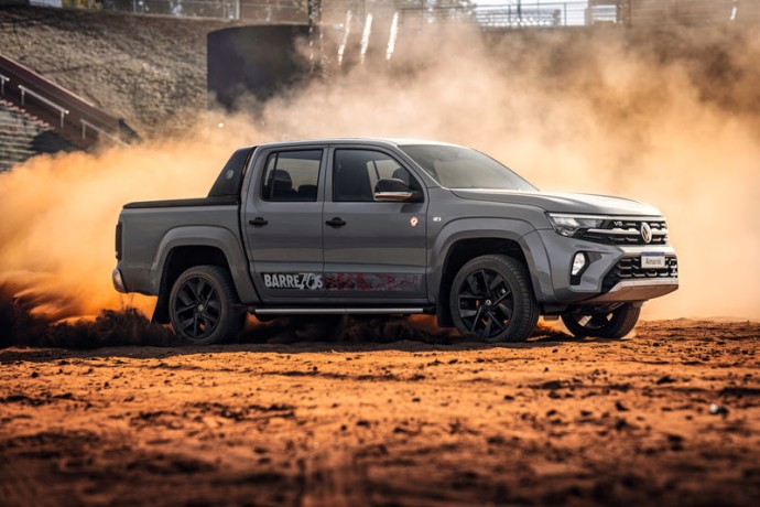 VW Amarok ganha edição especial para os 70 anos VW Amarok ganha edição especial para os 70 anos