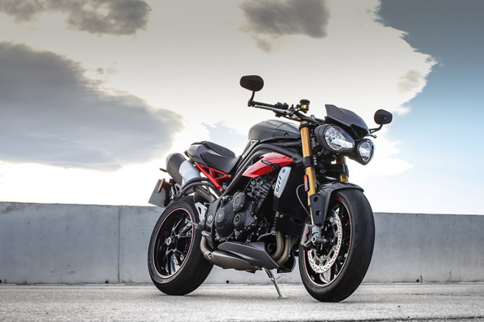 Triumph apresenta as novas Tiger Explorer e Speed Triple R no Brasil