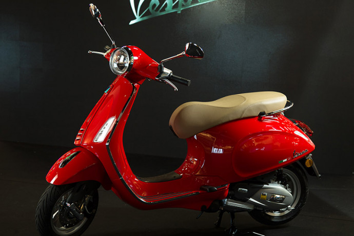 Scooter Vespa volta a ser vendida no Brasil