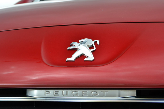 Peugeot mostra site que ajuda a localizar suas concessionárias