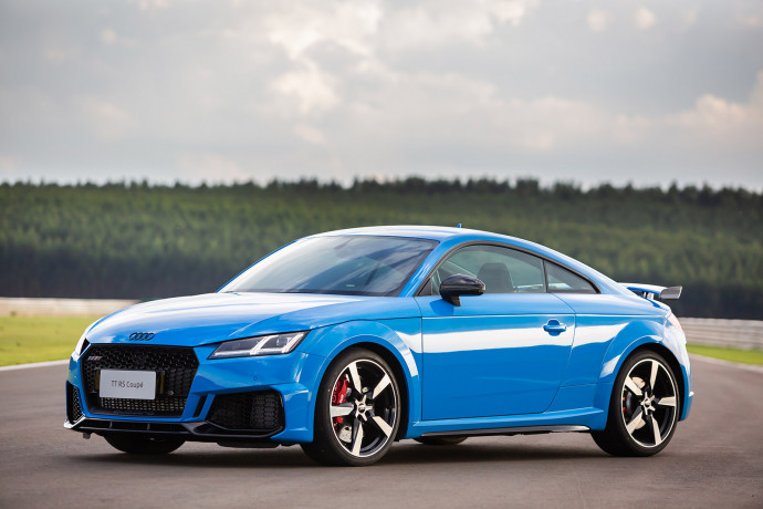 Audi TT RS 2021 chega ao Brasil com visual renovado