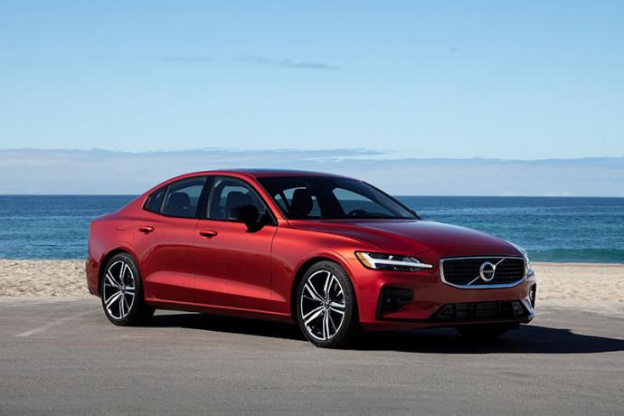 Volvo inicia pré-venda do novo S60