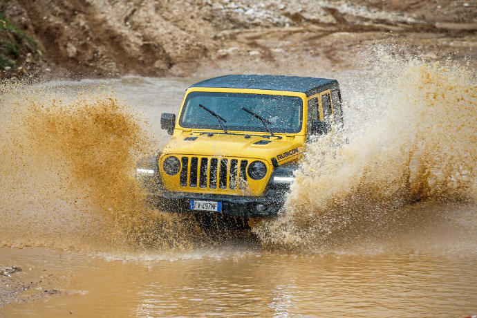 Jeep Wrangler ganha principal homenagem de premiação de revista alemã