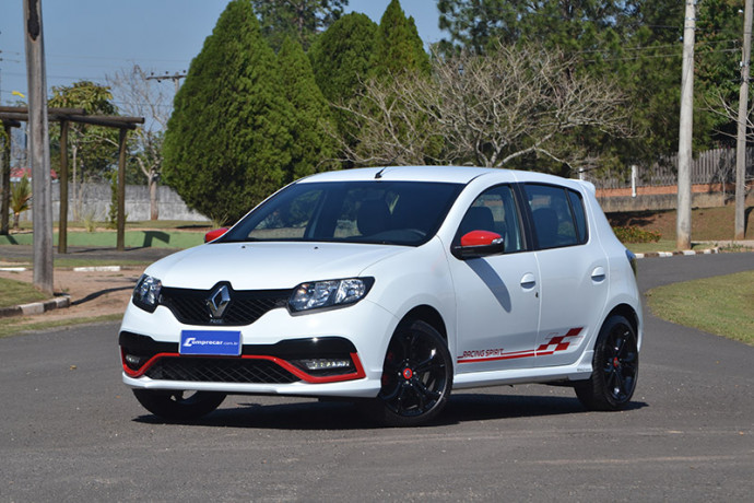 Oportunidade: Renault Sandero R.S. 2.0 Racing Spirit