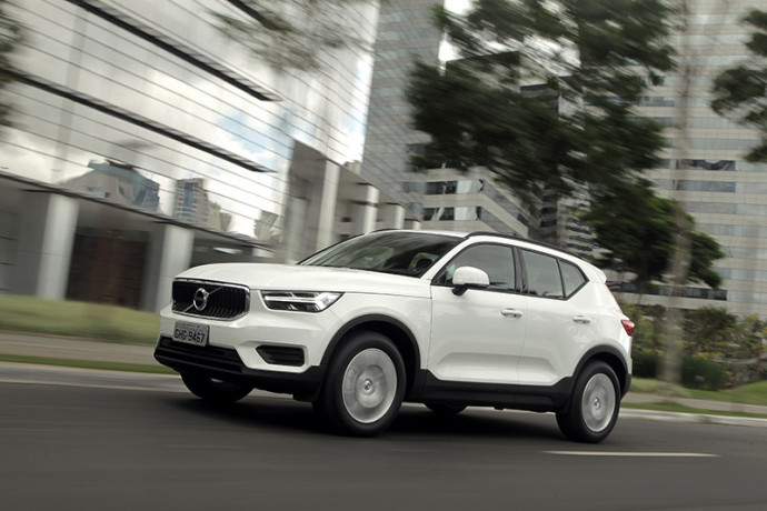 Volvo lança no Brasil o XC40 T4