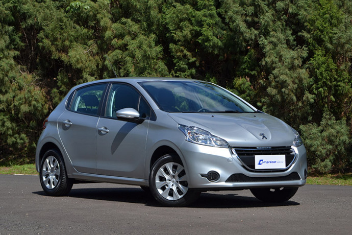 Avaliação: Peugeot 208 Active