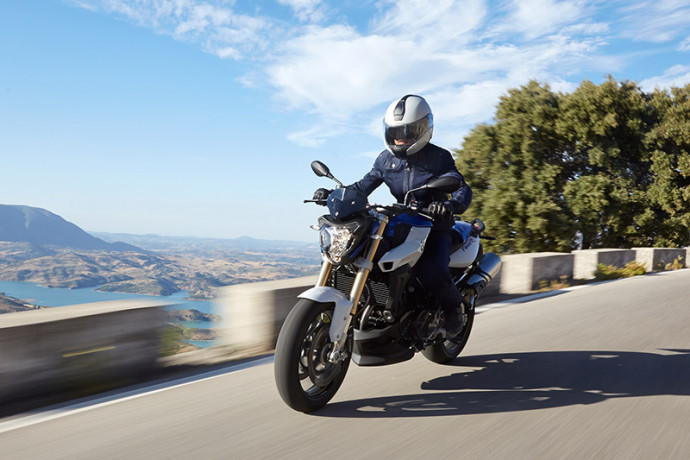 BMW R 1200 GS e BMW F 800 R ganham novas configurações