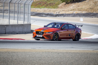 Jaguar XE Project 8 bate novo recorde de velocidade