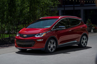 Veículo totalmente elétrico da Chevrolet Bolt EV 2020 chega ao mercado