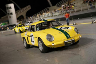 Noite Renault reúne carros históricos e Fãs da marca