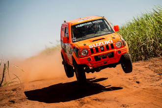 Suzuki Jimny evolui e volta ao pódio no Rally dos Sertões