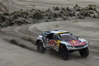 Peugeot 3008DKR na liderança do Dakar 2017