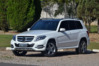 Mercedes-Benz e a GLK 220 à diesel