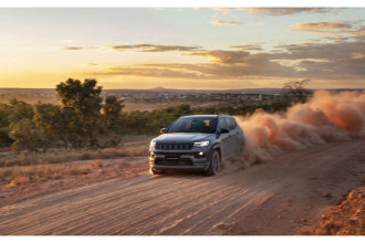 Jeep® Compass segue como o SUV mais vendido do ano e Commander mantém a liderança na sua categoria