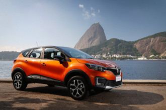 Renault Captur ganha câmbio CVT com motor 1.6 SCe 