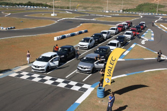 Renault Valec leva clientes para autódromo