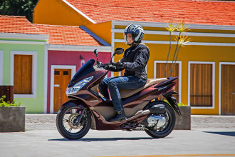 Honda PCX 2017 chega à linha 2017