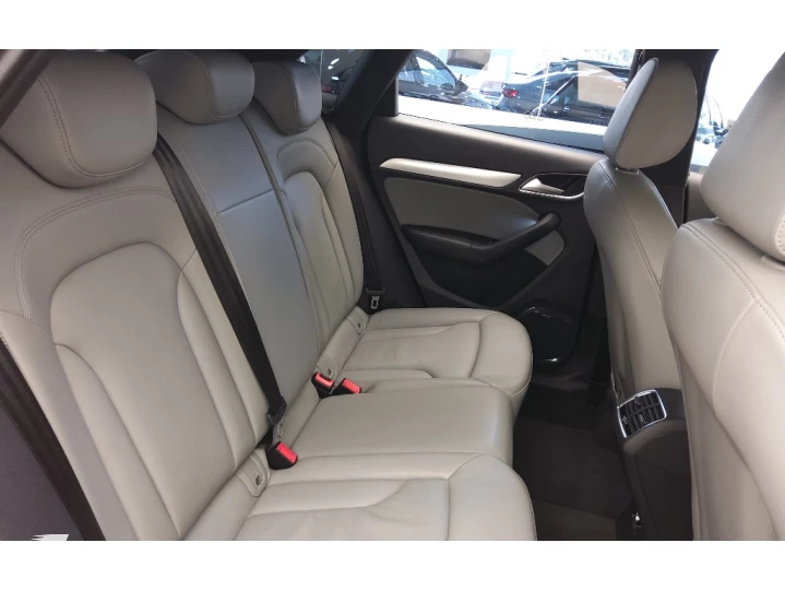 Q3 1.4 TFSI BLACK EDITION FLEX 4P S TRONIC