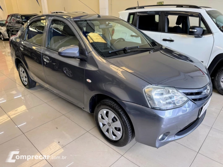 ETIOS 1.5 X Sedan 16V