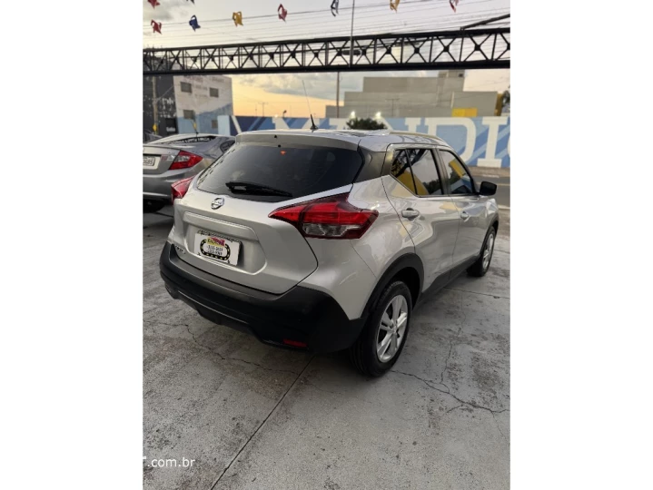 KICKS 1.6 16V FLEXSTART S 4P XTRONIC