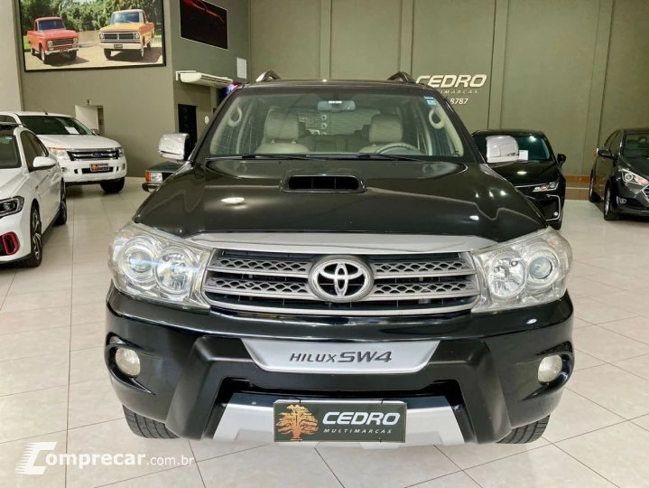 Hilux SW4 3.0 16V 4P SRV 4X4 7 LUGARES TURBO DIESEL AUTOMÁTI