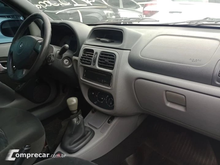 Clio Sedan 1.6 16V 4P PRIVILEGE