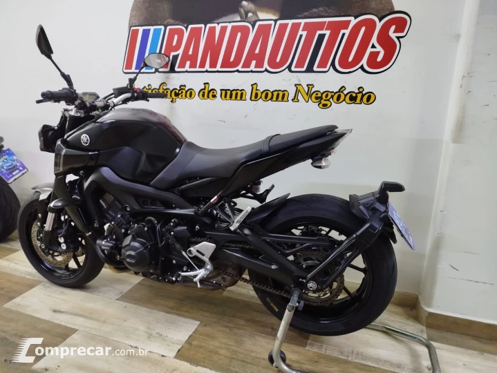 MT-09  800 cc