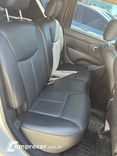 LIVINA 1.8 SL 16V