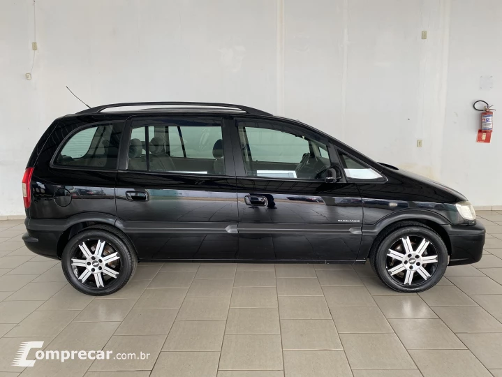 ZAFIRA 2.0 MPFI Elegance 8V