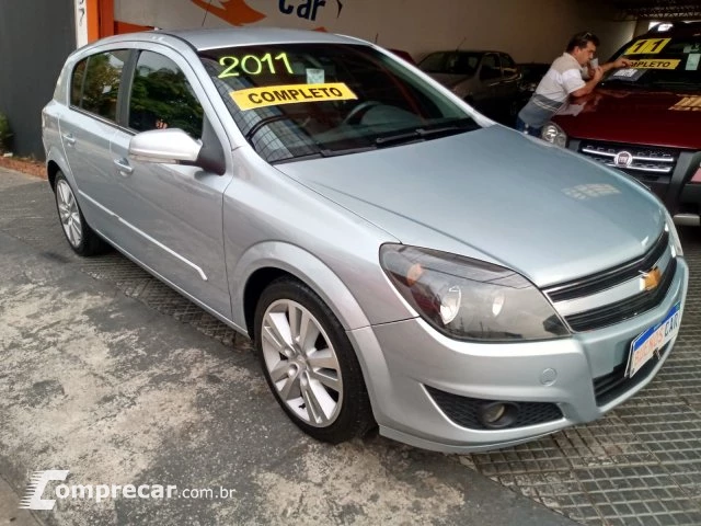 VECTRA HATCH - 2.0 MPFI GT-X HATCH 8V 4P MANUAL