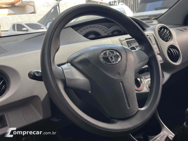 ETIOS 1.3 XS 16V FLEX 4P MANUAL