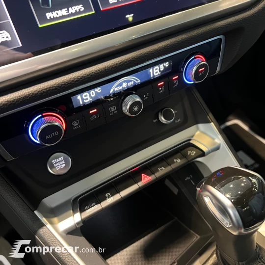 Q3 Black Ed. 1.4 TFSI Flex/Black S-tron.