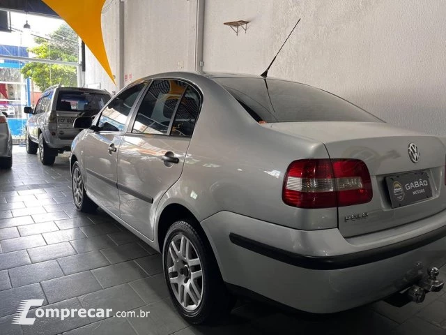 POLO SEDAN - 1.6 MI 8V 4P MANUAL