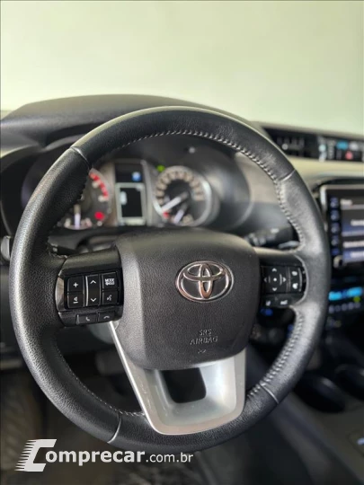 HILUX 2.8 D-4D TURBO DIESEL CD SRX 4X4 AUTOMÁTICO