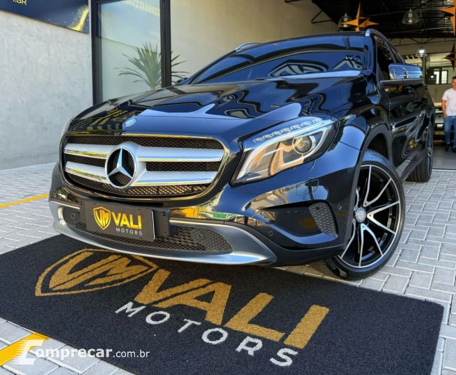 GLA 200 Vision 1.6/1.6 TB 16V Flex Aut.
