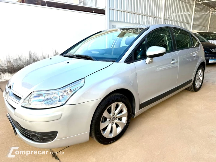 C4 1.6 GLX Flex Hatch