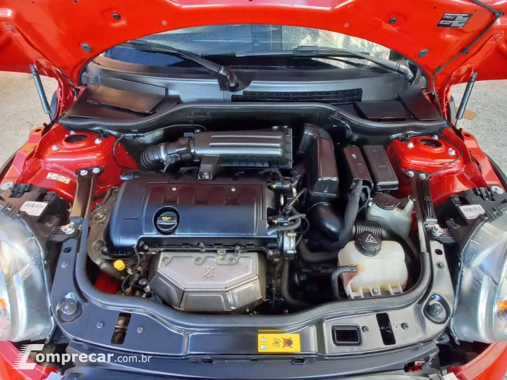 One 1.6 16V Gasolina 2P Automático