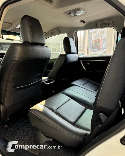 HILUX SW4 2.7 SRV 7 Lugares 4X2 16V