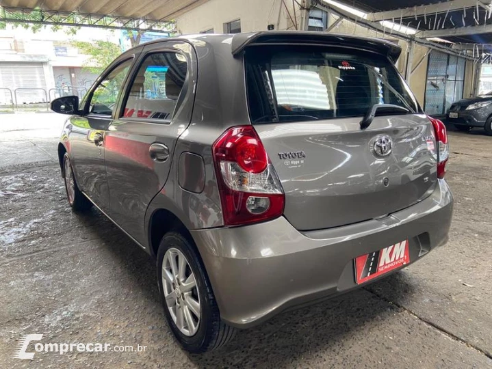 ETIOS HATCH X PLUS 15 MT