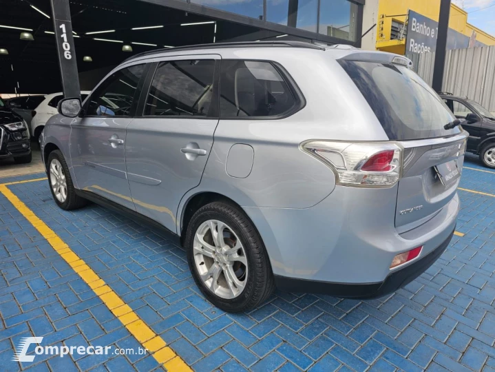 OUTLANDER 2.0 16V 160cv Aut.