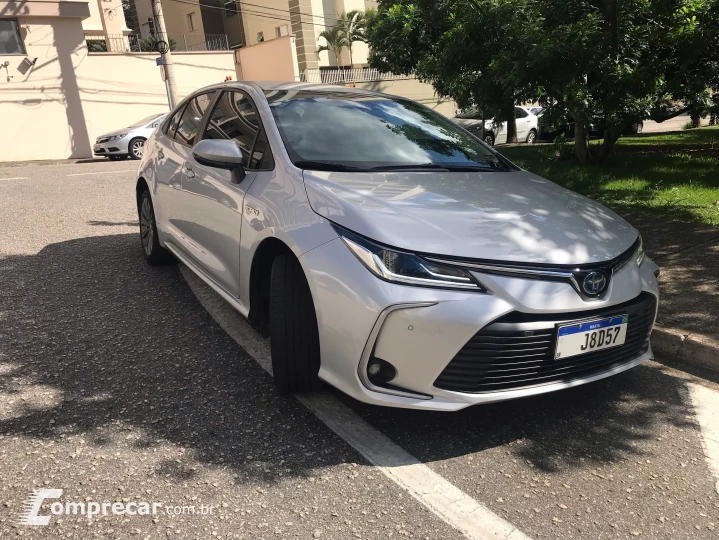 COROLLA 1.8 VVT-I Hybrid Altis