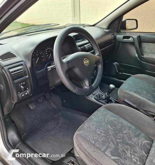 ASTRA 1.8 MPFI GL 8V