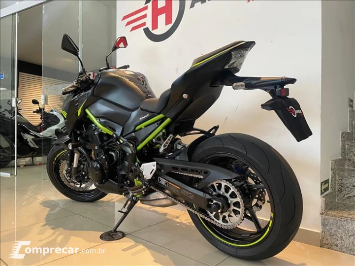 Z900