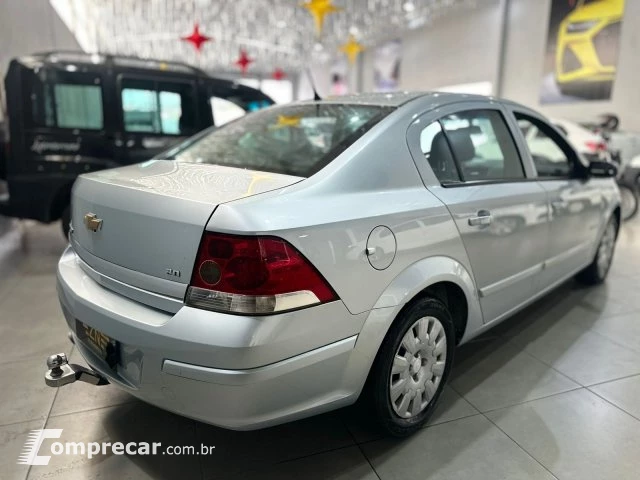 VECTRA SEDAN - 2.0 MPFI EXPRESSION 8V 4P MANUAL